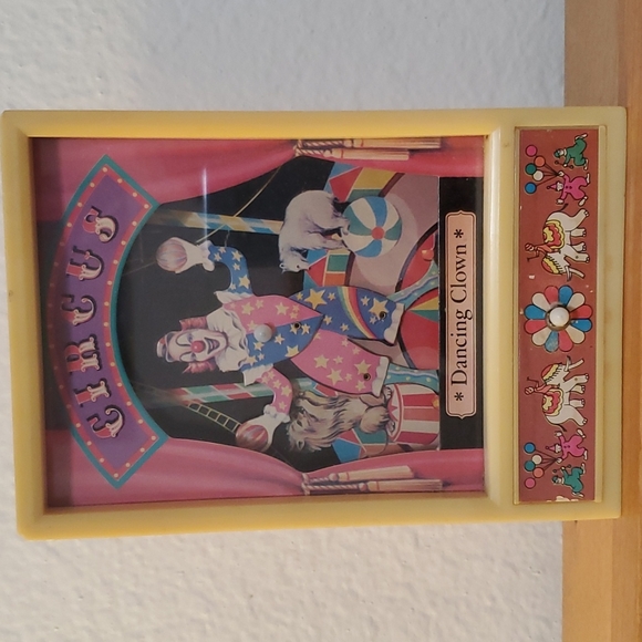 1981 YAPS Circus Jewelry/music box
